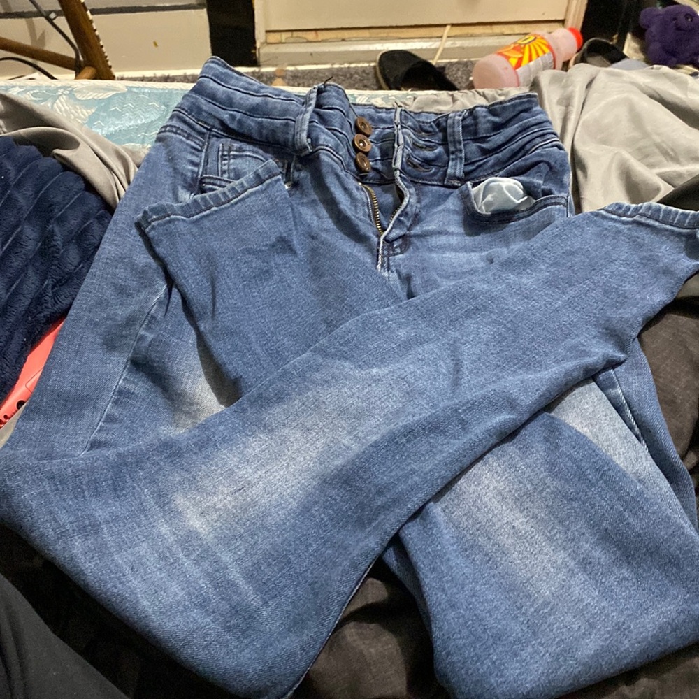 Blue jeans , size 3/25,  3 buttons , high rise no stains brand yolo